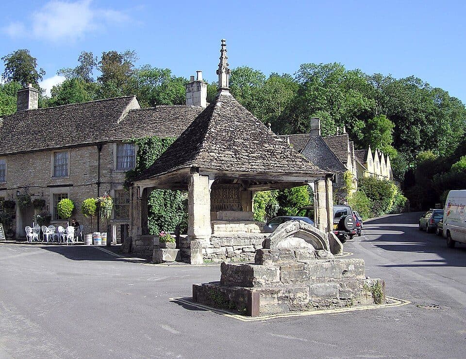 castle-combe 2