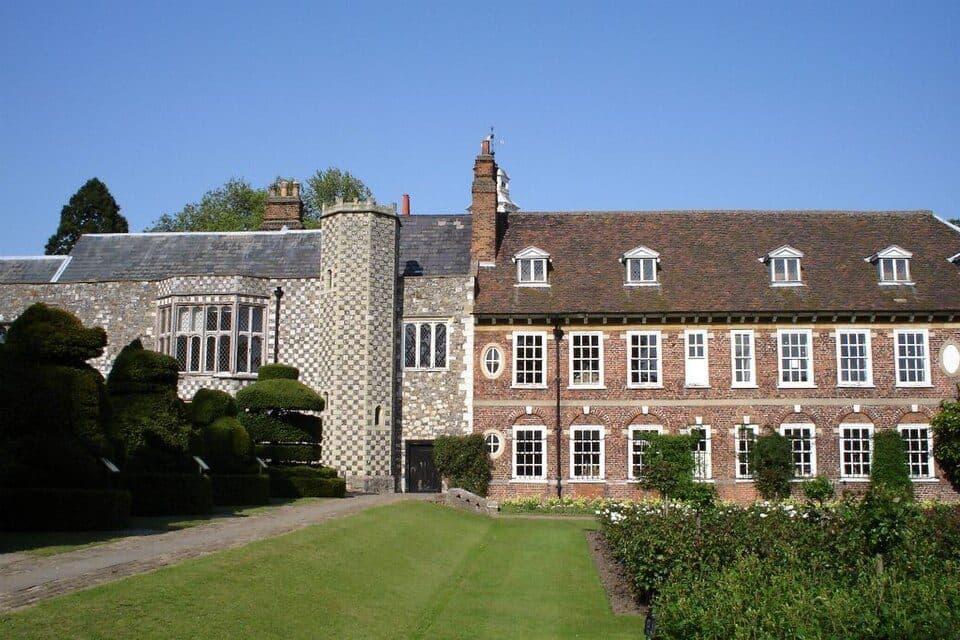 hall-place-and-gardens 1