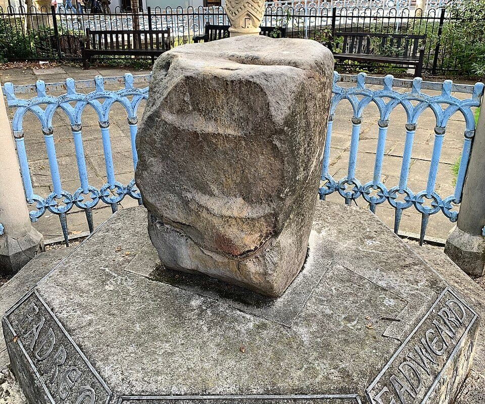 the-coronation-stone 3